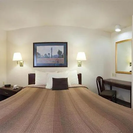 Sonesta Simply Anaheim Hotel 2*