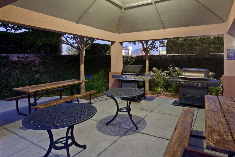 Hotel Sonesta Simply Anaheim Garden Grove